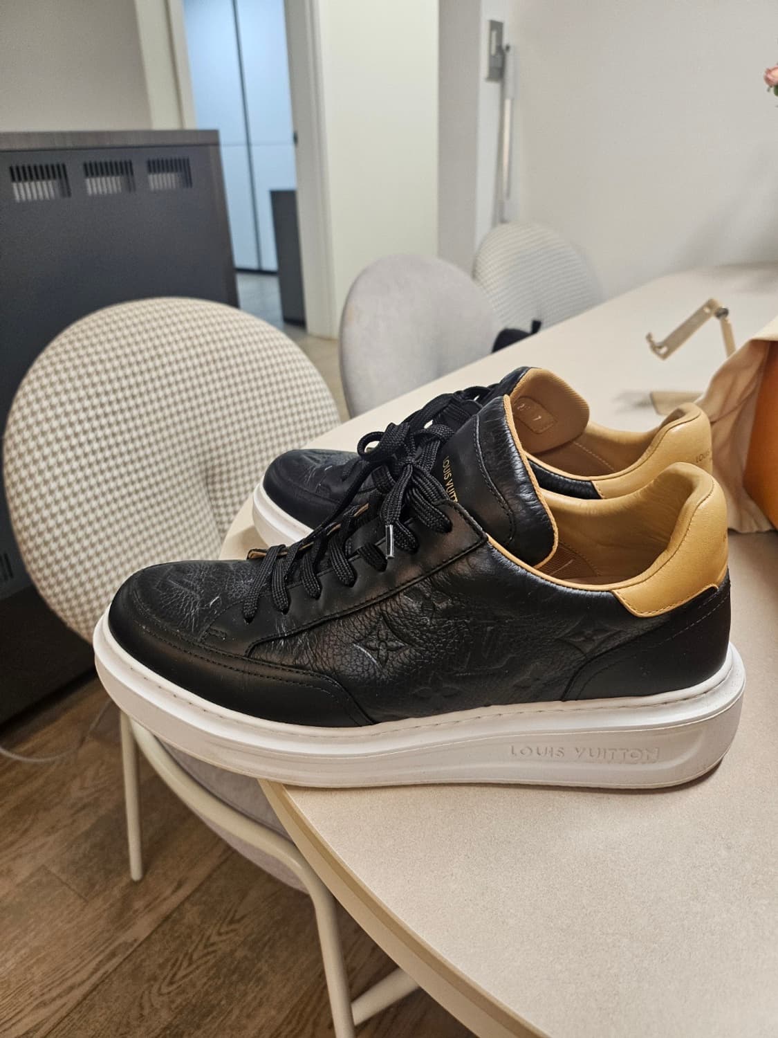 루이비통 비버리 힐스 스니커즈 블랙 260 상품이미지3