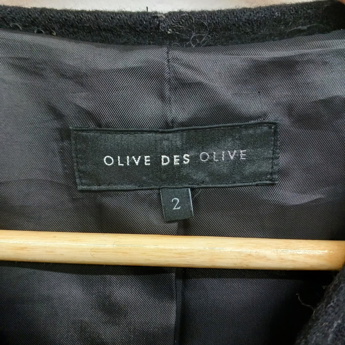 올리브데올리브 블랙 노카라 버튼 코트 2
 상품이미지4