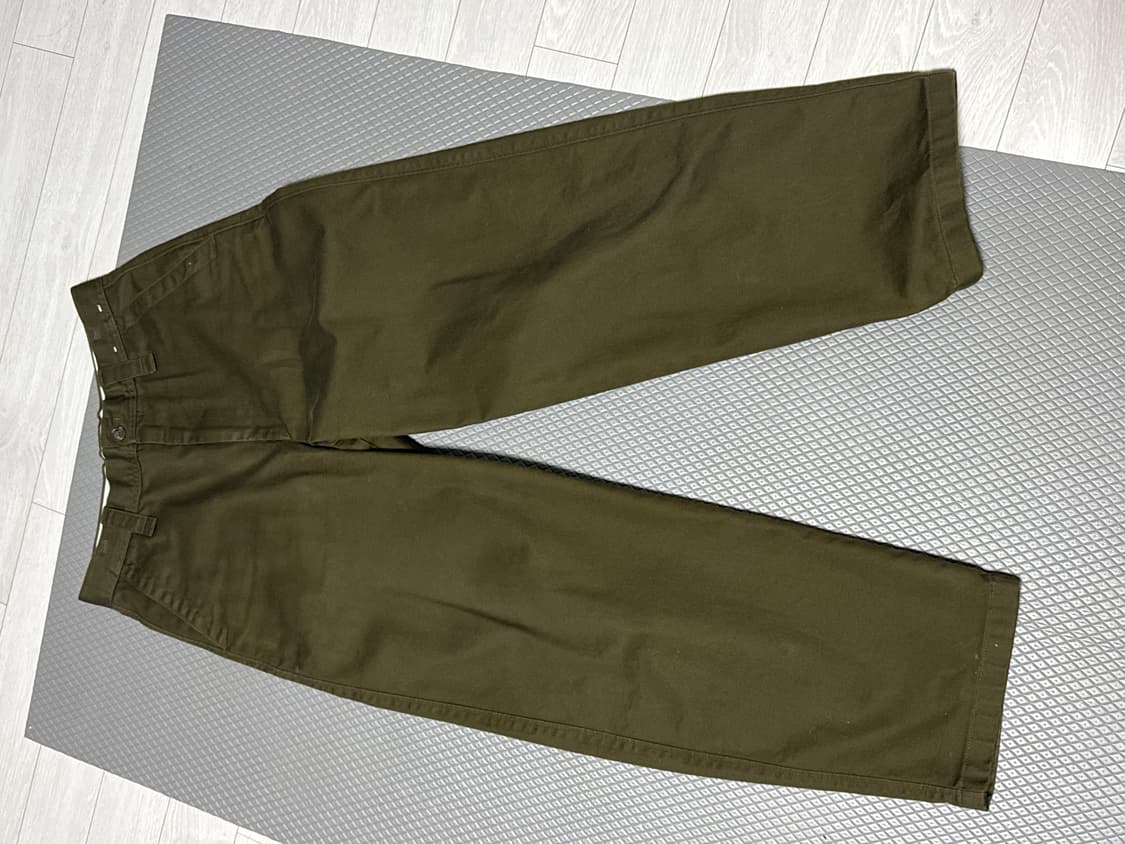 와이드핏 치노 팬츠 올리브 색상 상품이미지1