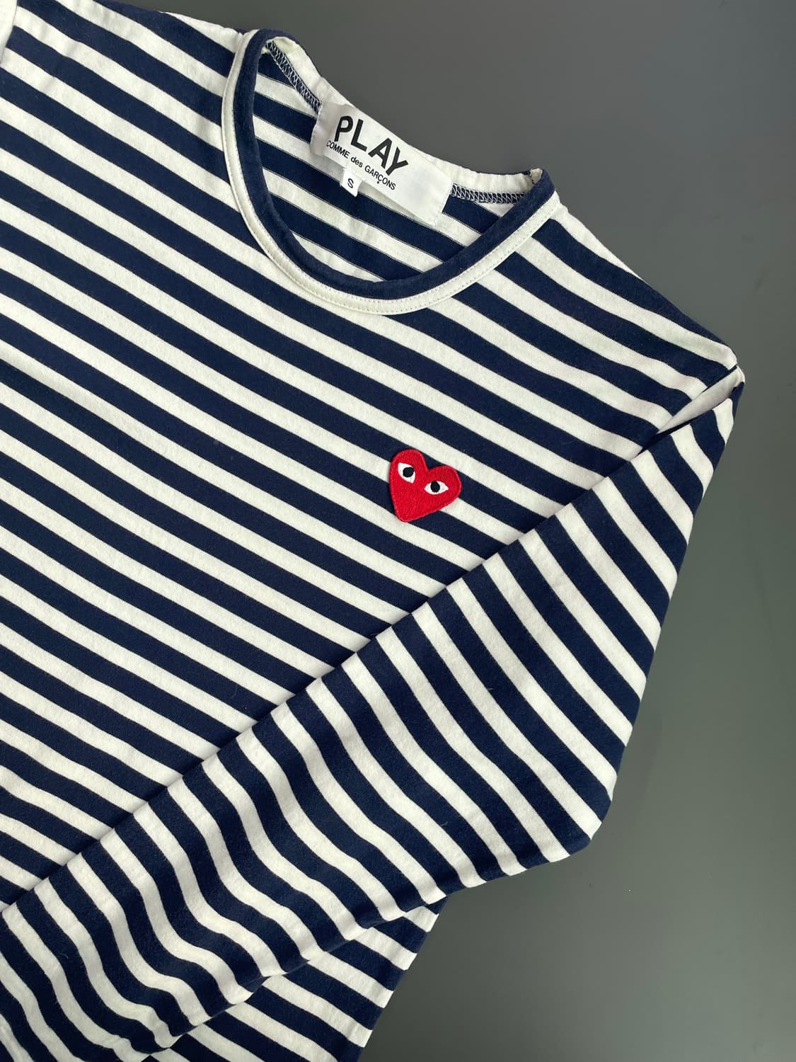 [S] 꼼데가르송 레드와펜 스트라이프 롱스리브 상품이미지3