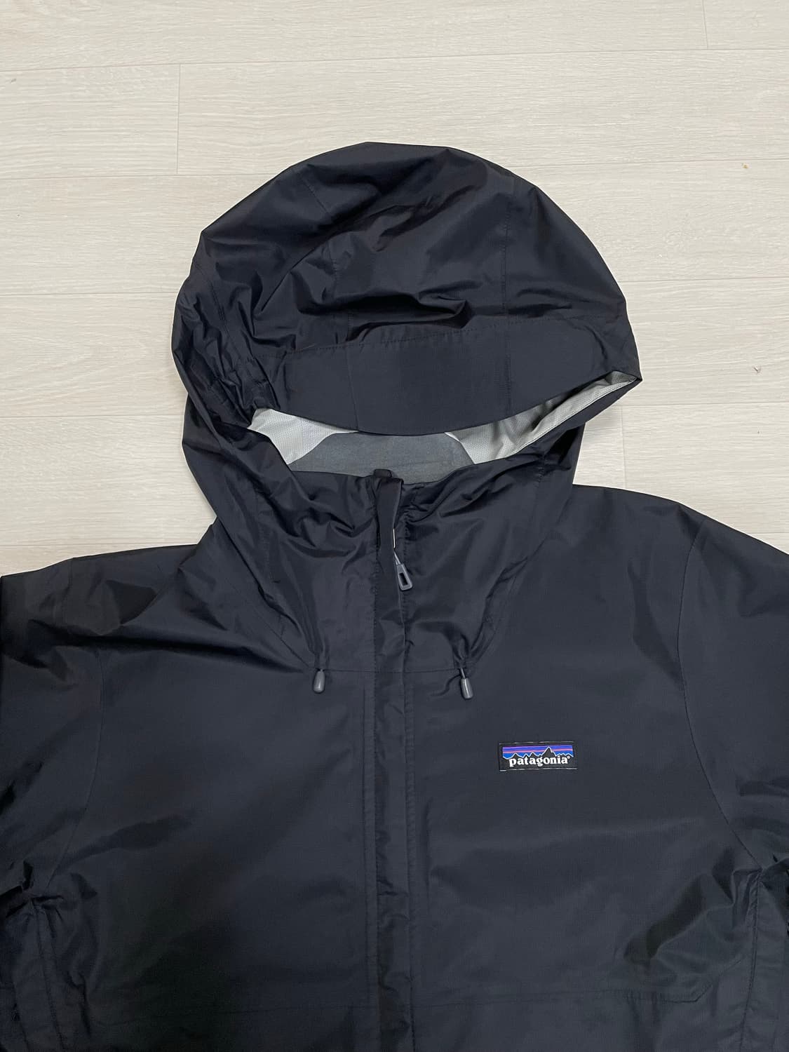 파타고니아 토렌쉘 자켓 블랙 상품이미지2