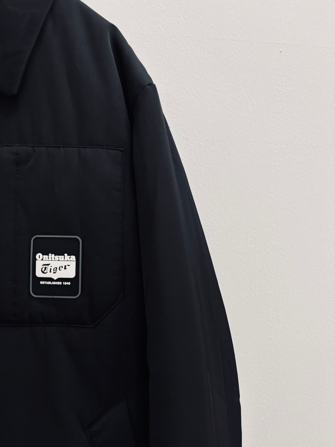 오니츠카타이거 Onitsuka Tiger 롱 패딩 코트 상품이미지4