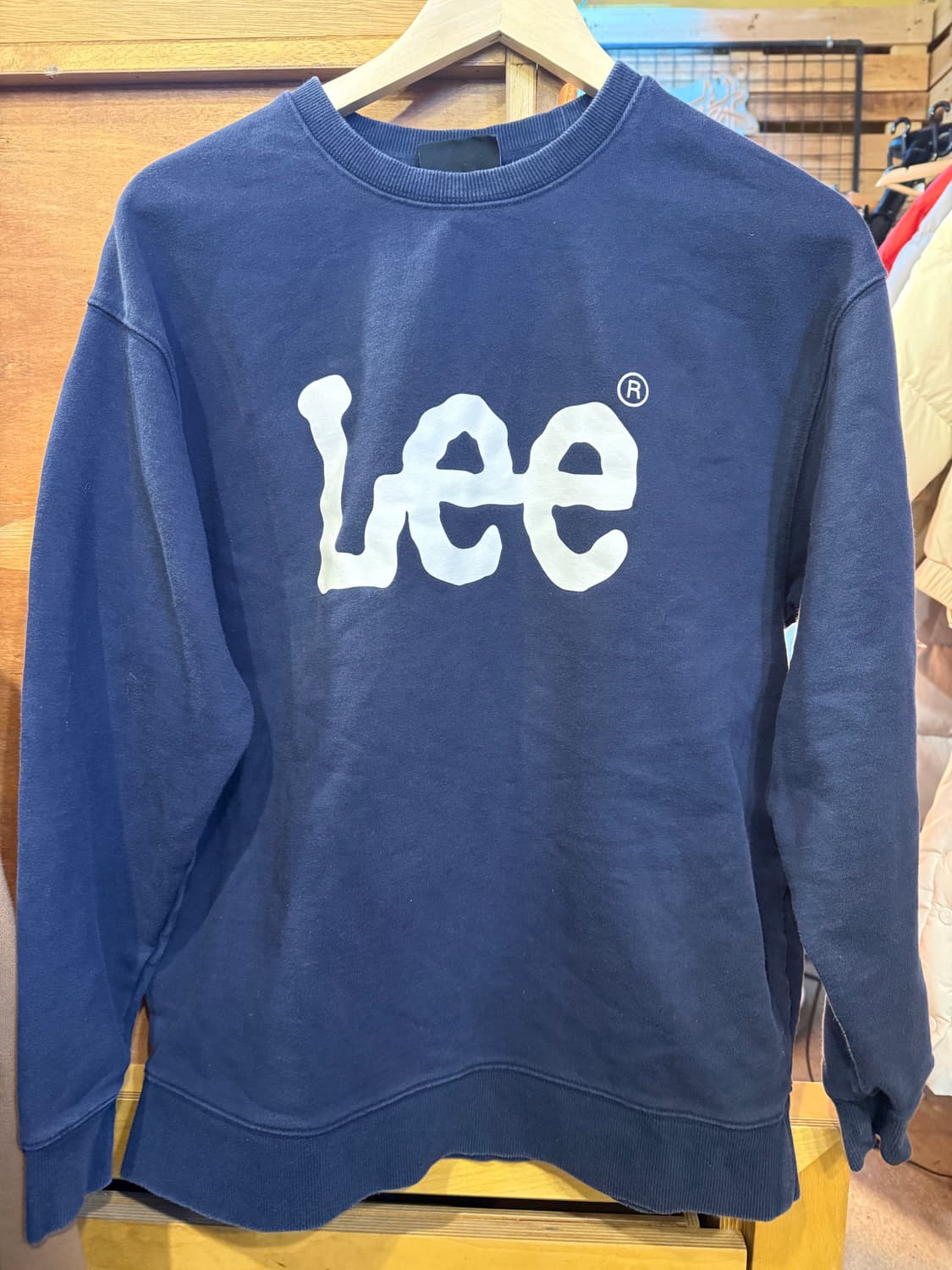 리 빅로고 네이비 맨투맨 상품이미지1