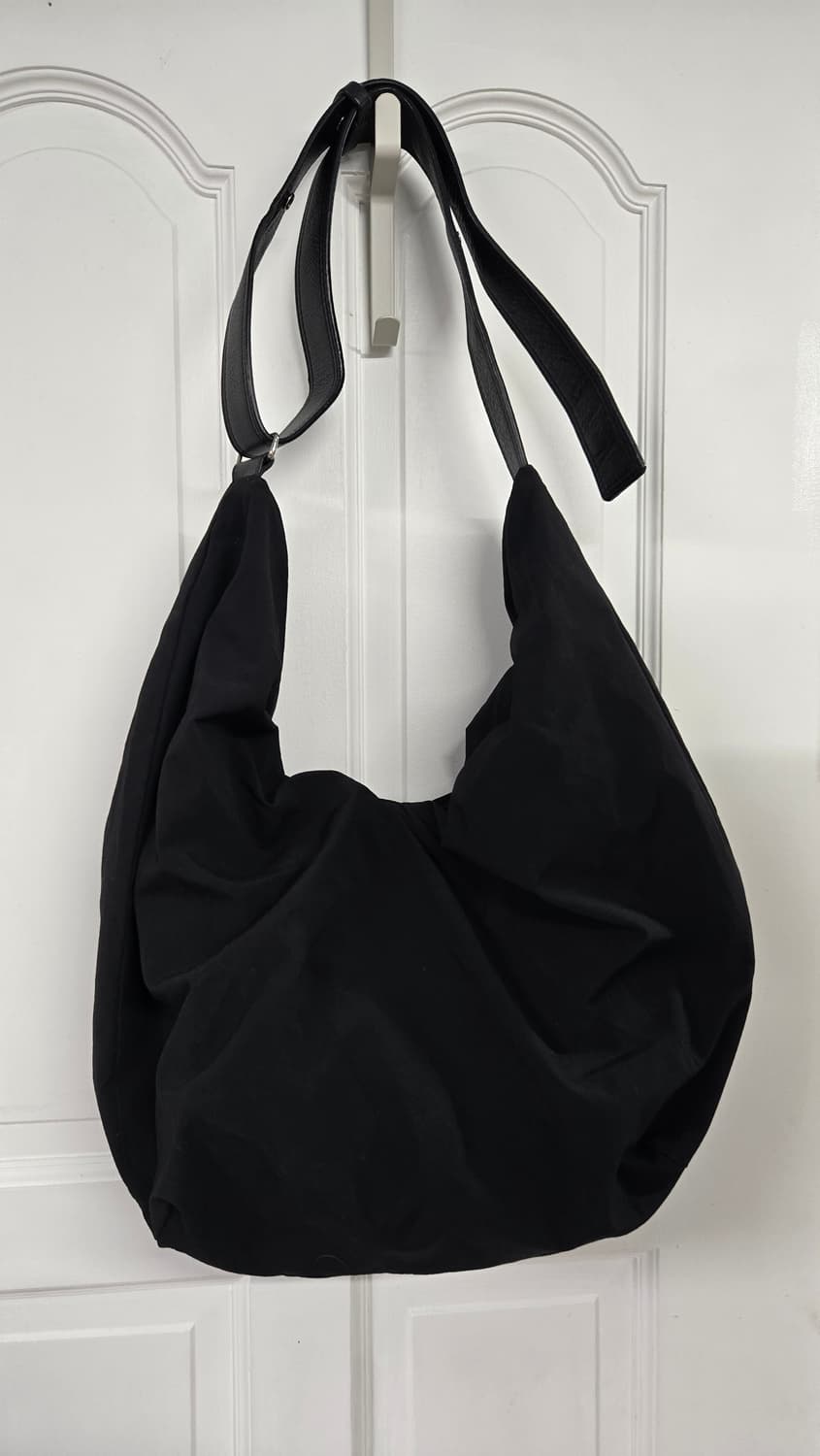 킨더살몬 미아 오버사이즈 숄더백 상품이미지2