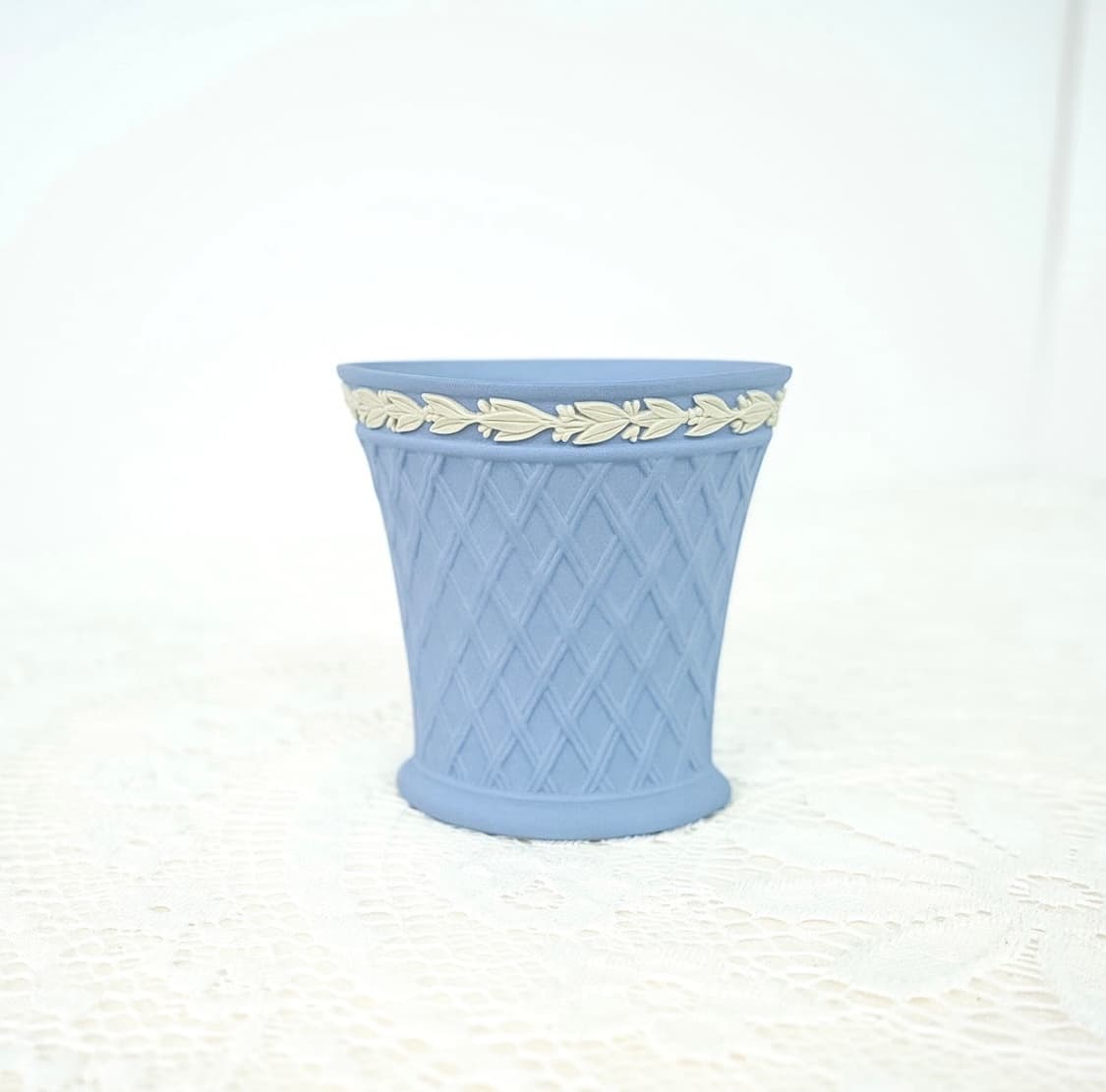 [영국엔틱] 웨지우드 제스퍼웨어 페일블루 체크 베이스 화병 상품이미지4