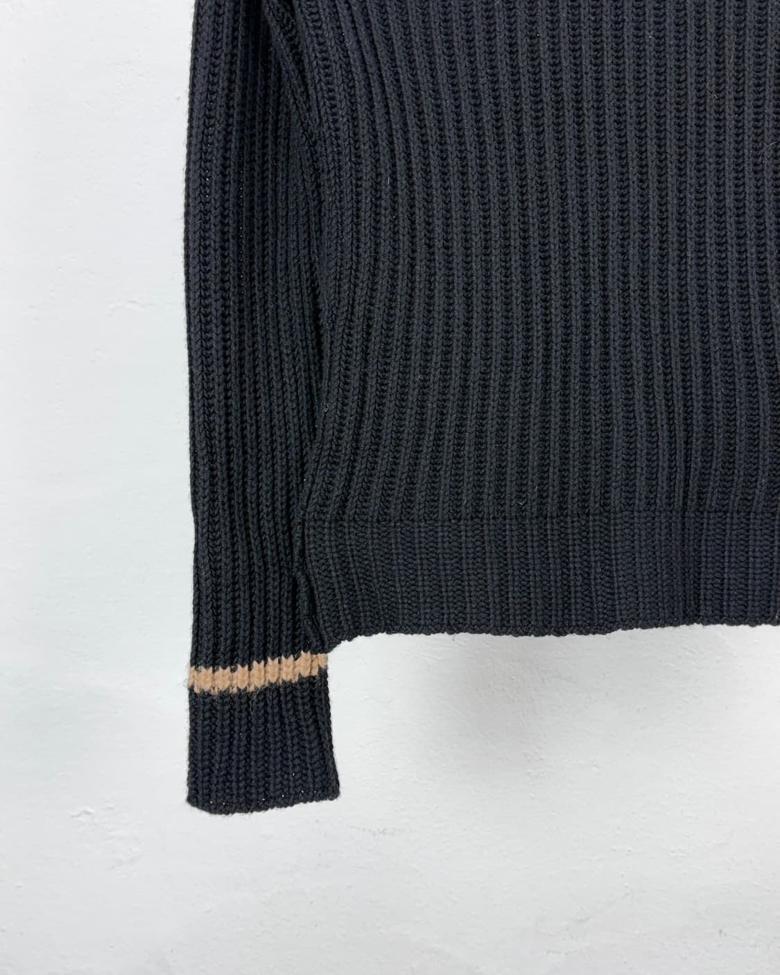 돌체 앤 가바나 라나울 블랙 암 케이블 리브 니트 상품이미지4