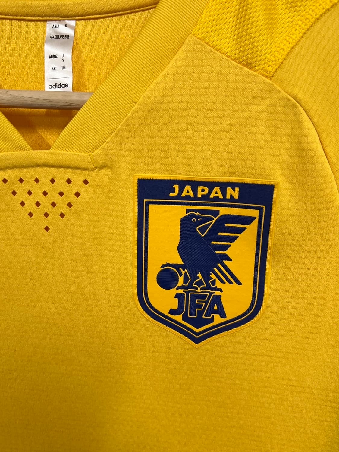 아디다스 22-23시즌 일본 국가대표 트레이닝 반팔 저지 상품이미지4