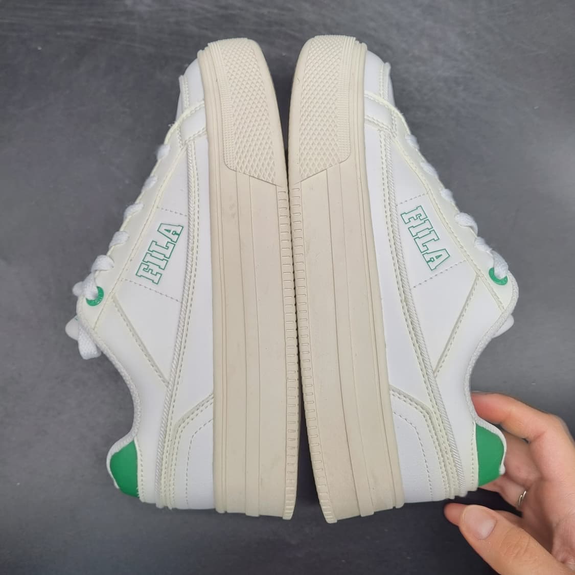 휠라 인터페어 여성스니커즈 230 상품이미지5