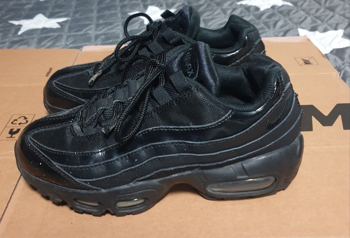 나이키 에어맥스 95 트리플블랙 (235) 307960-010 상품이미지3