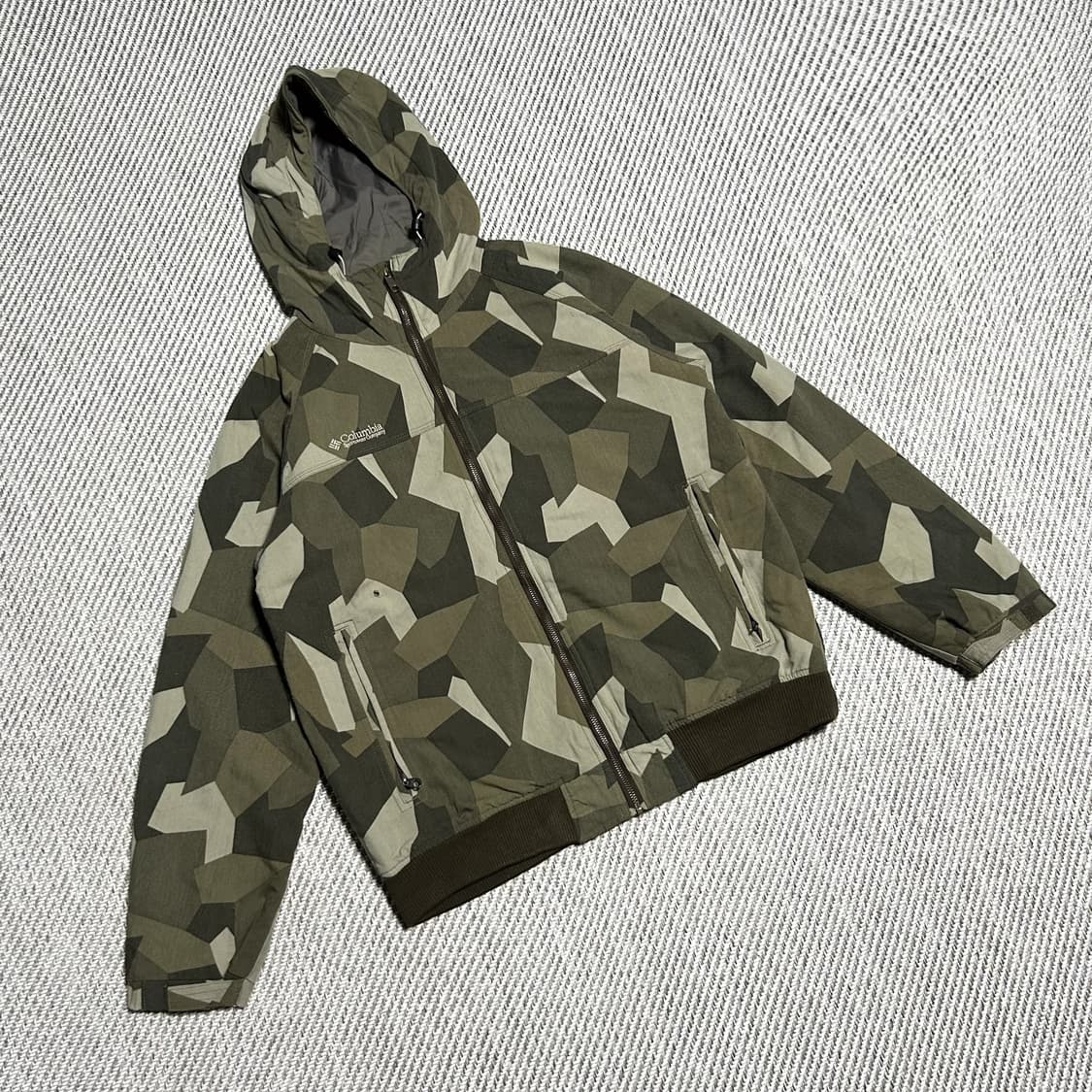 [L] Columbia 컬럼비아 카모 패턴 누빔 후드집업 점퍼 상품이미지2