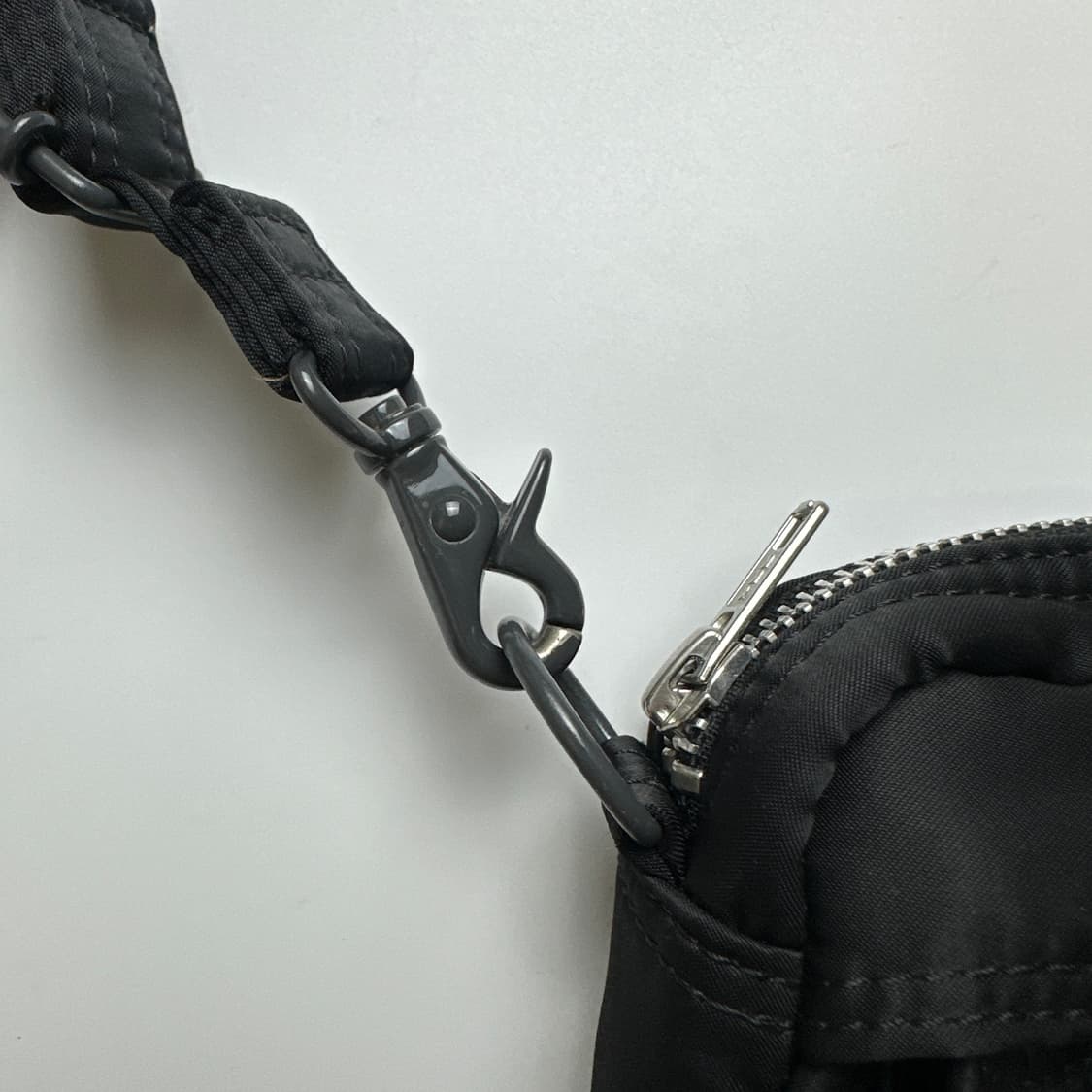 PORTER TANKER SHOULDER BAG 포터 탱커 숄더백 상품이미지6