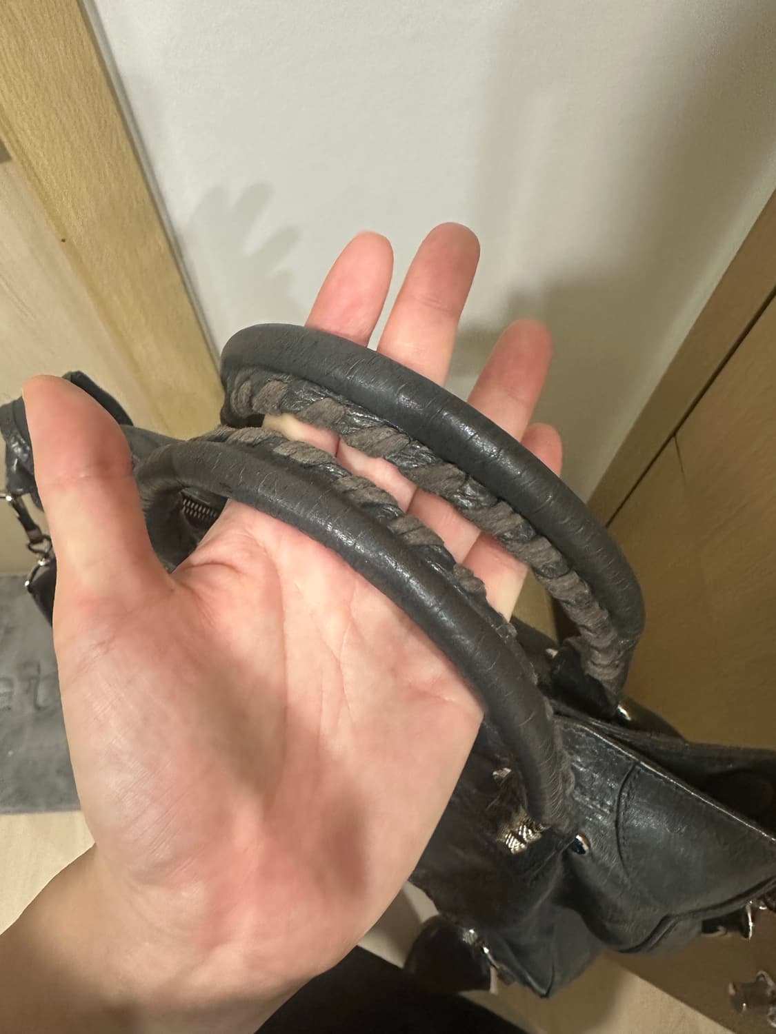 발렌시아가모터백 상품이미지2