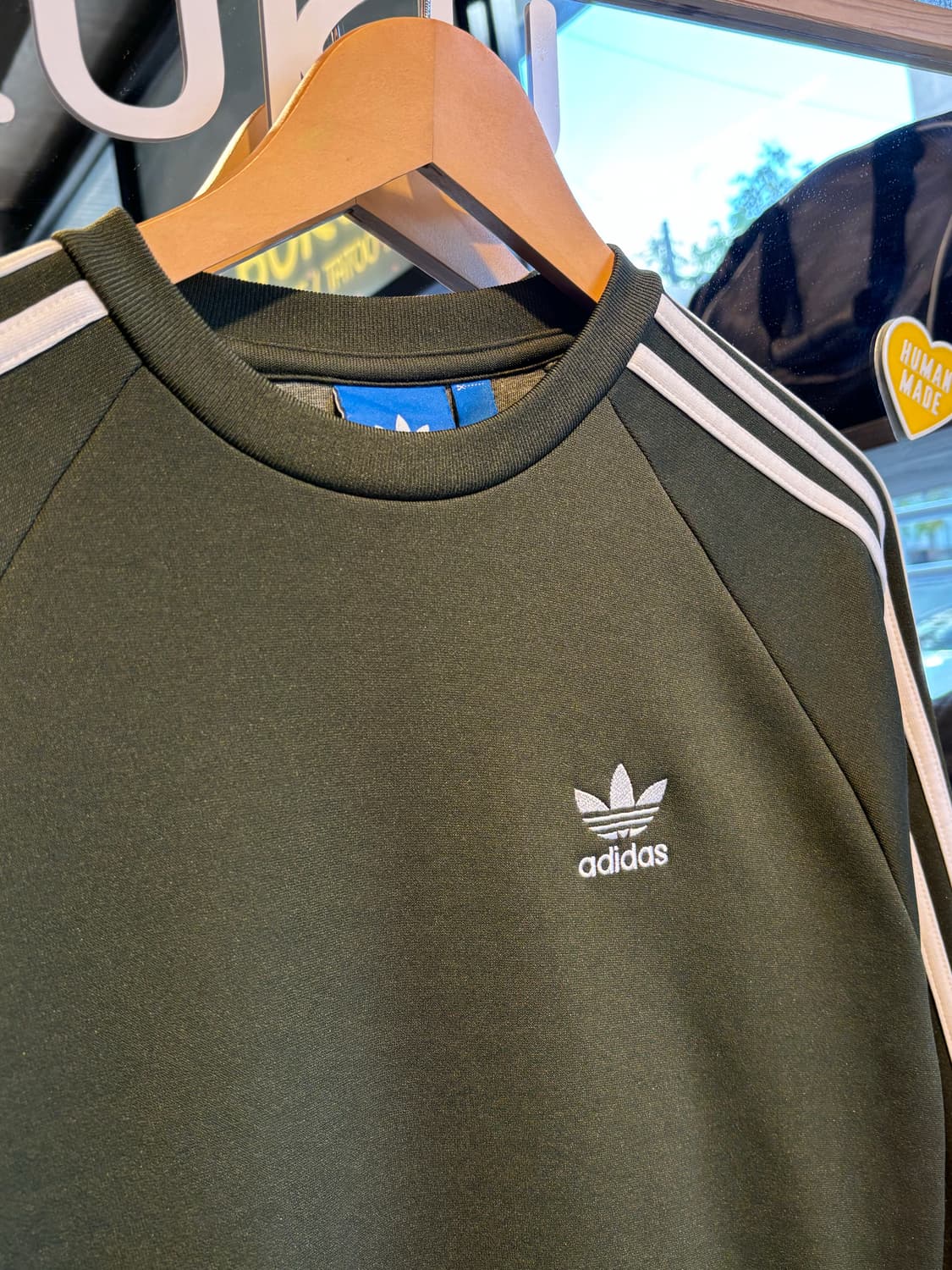 아디다스 맨투맨 카키 S 상품이미지2