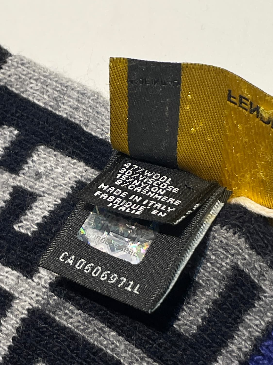 펜디 로고 패턴 목도리 A1429 상품이미지7