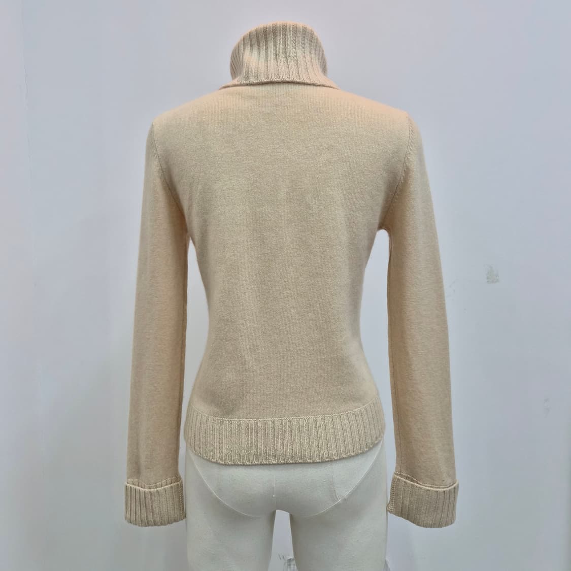 꾸레쥬 캐시미어 울 터틀넥 니트 상품이미지2