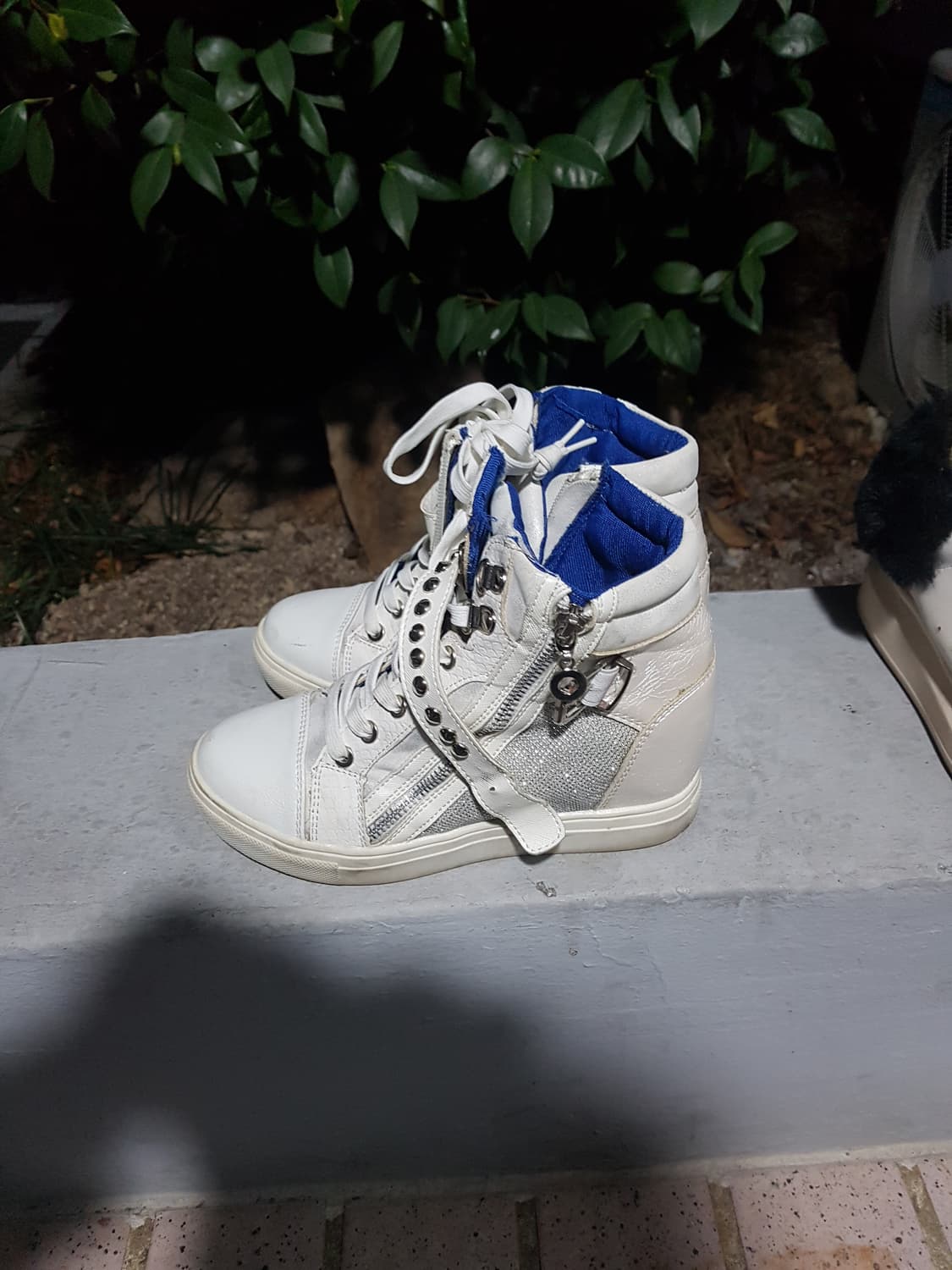 화이트 하이탑 지퍼 스니커즈 220 판매 상품이미지2