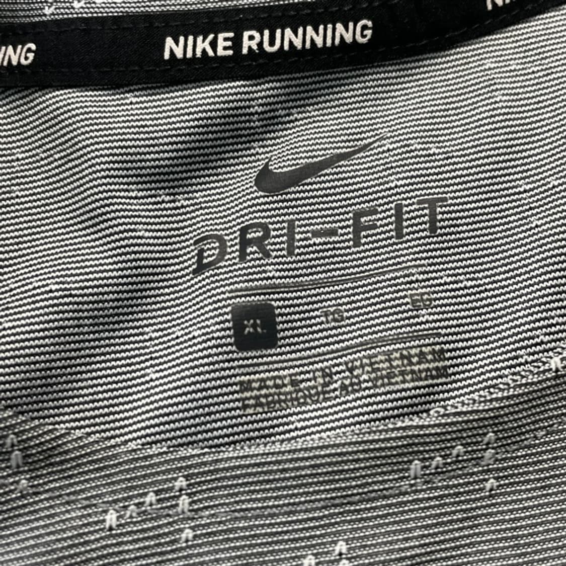 105 나이키 러닝 드라이핏 반팔티  상품이미지3
