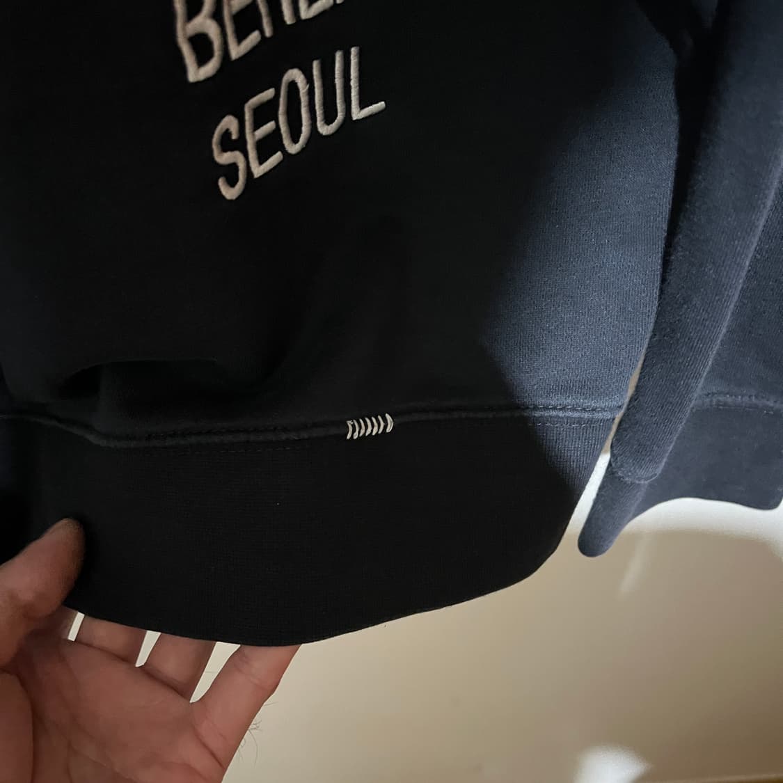 (XXL) 나이키 트리플 스우시 월드투어 자수 맨투맨 스웻셔츠 상품이미지6