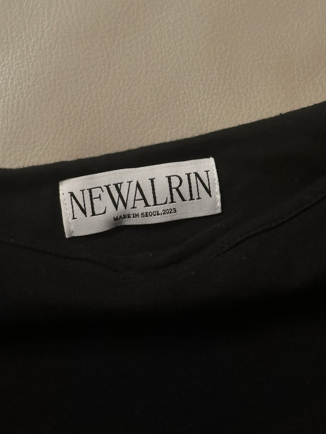 뉴얼린 엠블럼 보트넥 탑 롱슬리브 긴팔티 newarlin 상품이미지2