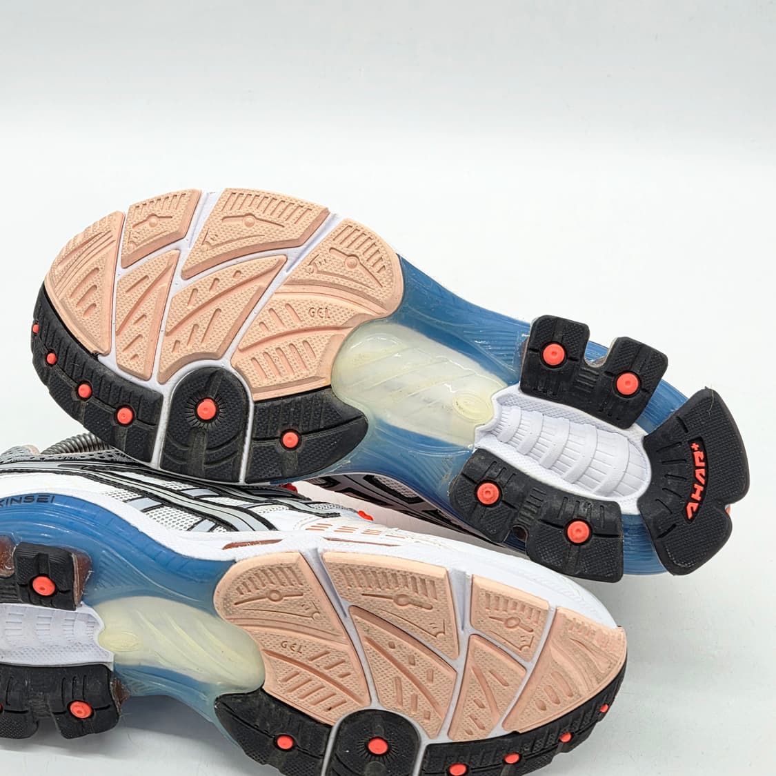 아식스 우먼스 젤 킨세이 OG '화이트 피에몬트 그레이' (245) 상품이미지3