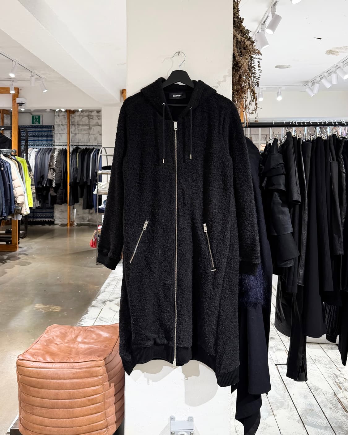 디젤 블랙 테디 플리스 후드 롱 코트  상품이미지1