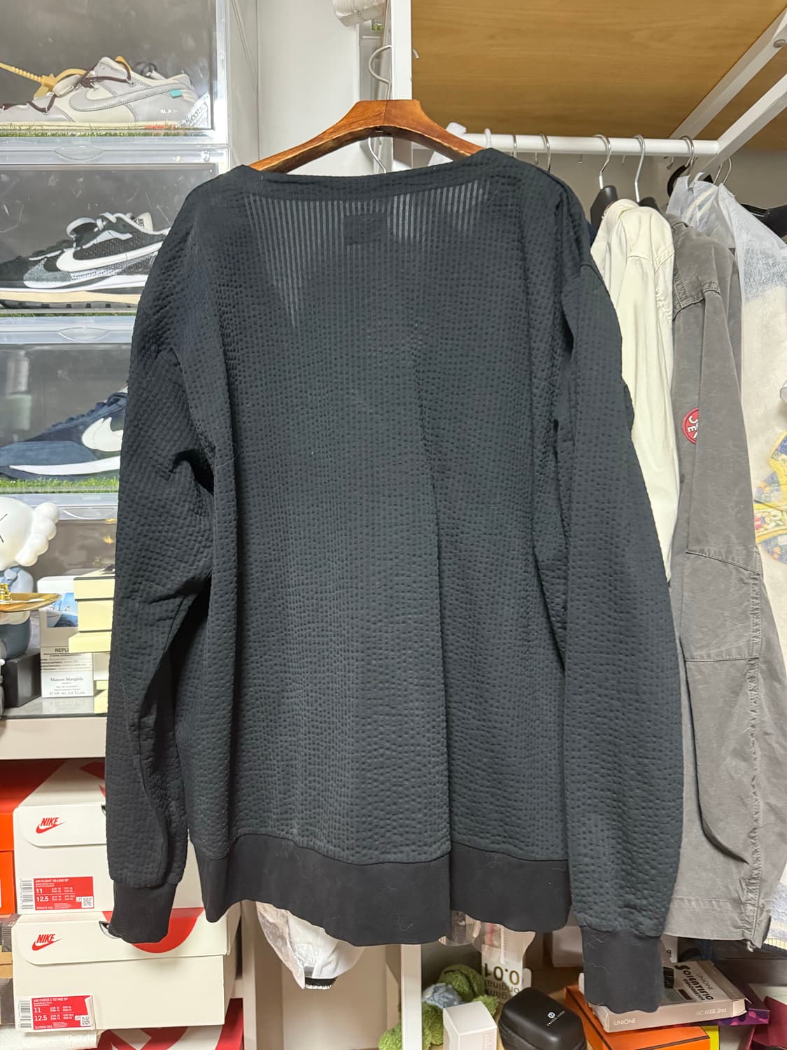 니들스 브이넥 가디건 (kp235black) L사이즈 상품이미지3