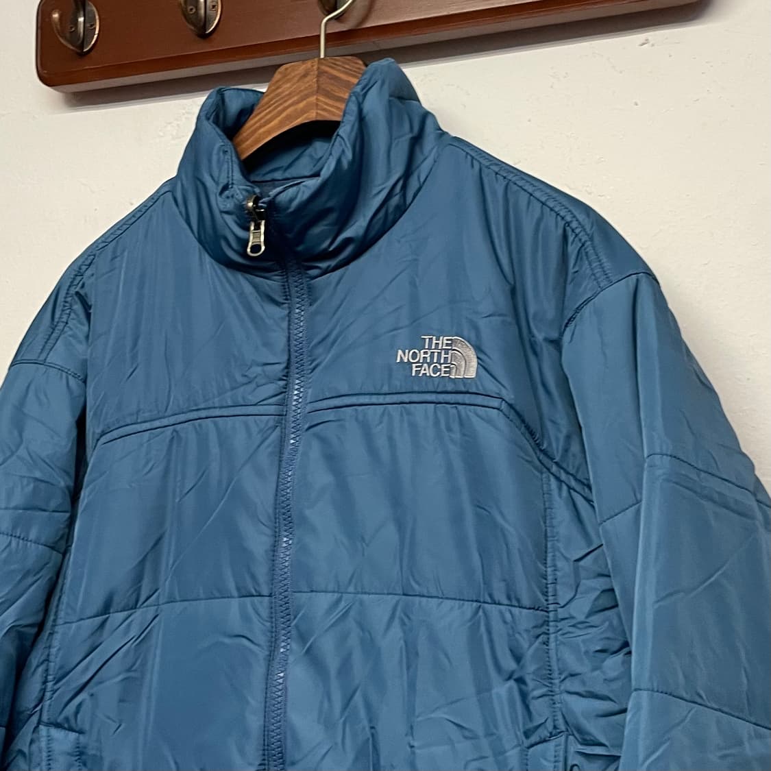 노스페이스 엑셀로프트 블루 경량 패딩 자켓   상품이미지2