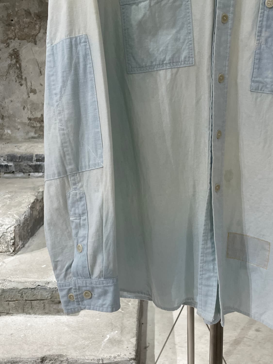 더레스큐 파우더 워싱 패치 샴브레이 셔츠 상품이미지4