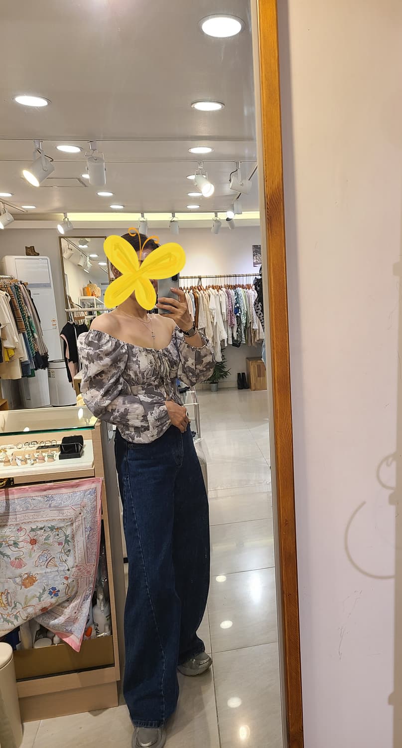 그레이 플라워 퍼프소매 크롭 블라우스 상품이미지8