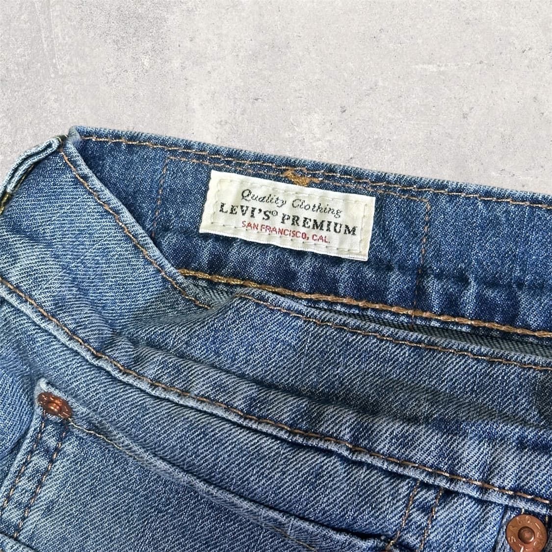 리바이스 프리미엄 가죽 패치 테이퍼드 핏 502 W34 상품이미지4