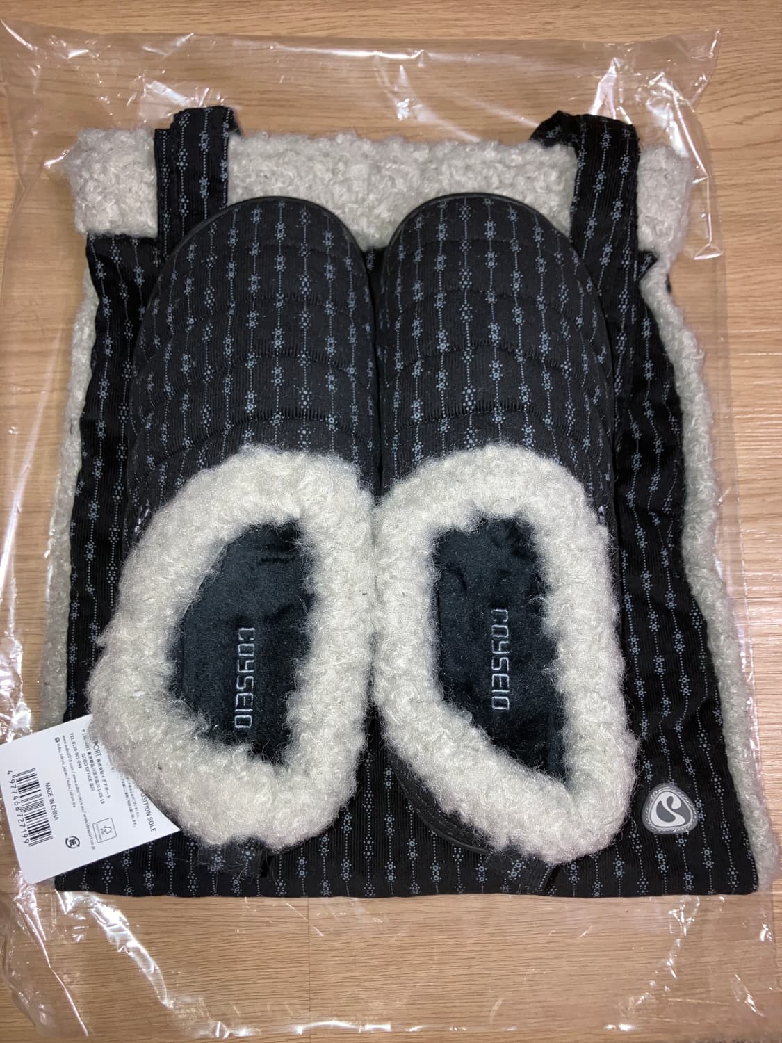 코이세이오x스부 스너그 패딩 슈즈 블랙 (1사이즈 250) 상품이미지1