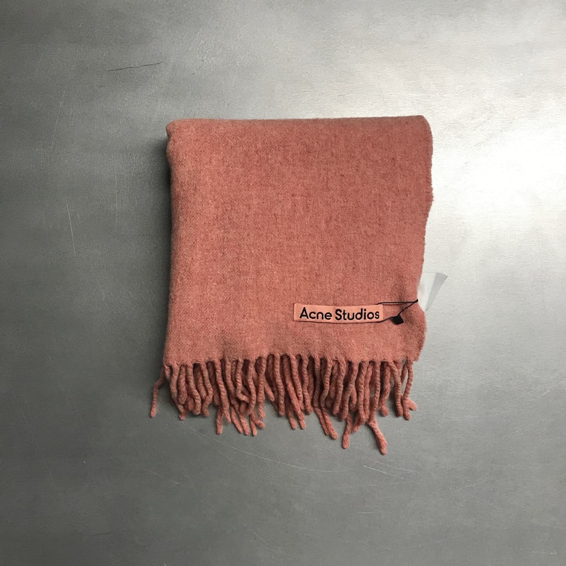 아크네스튜디오 머플러 상품이미지2