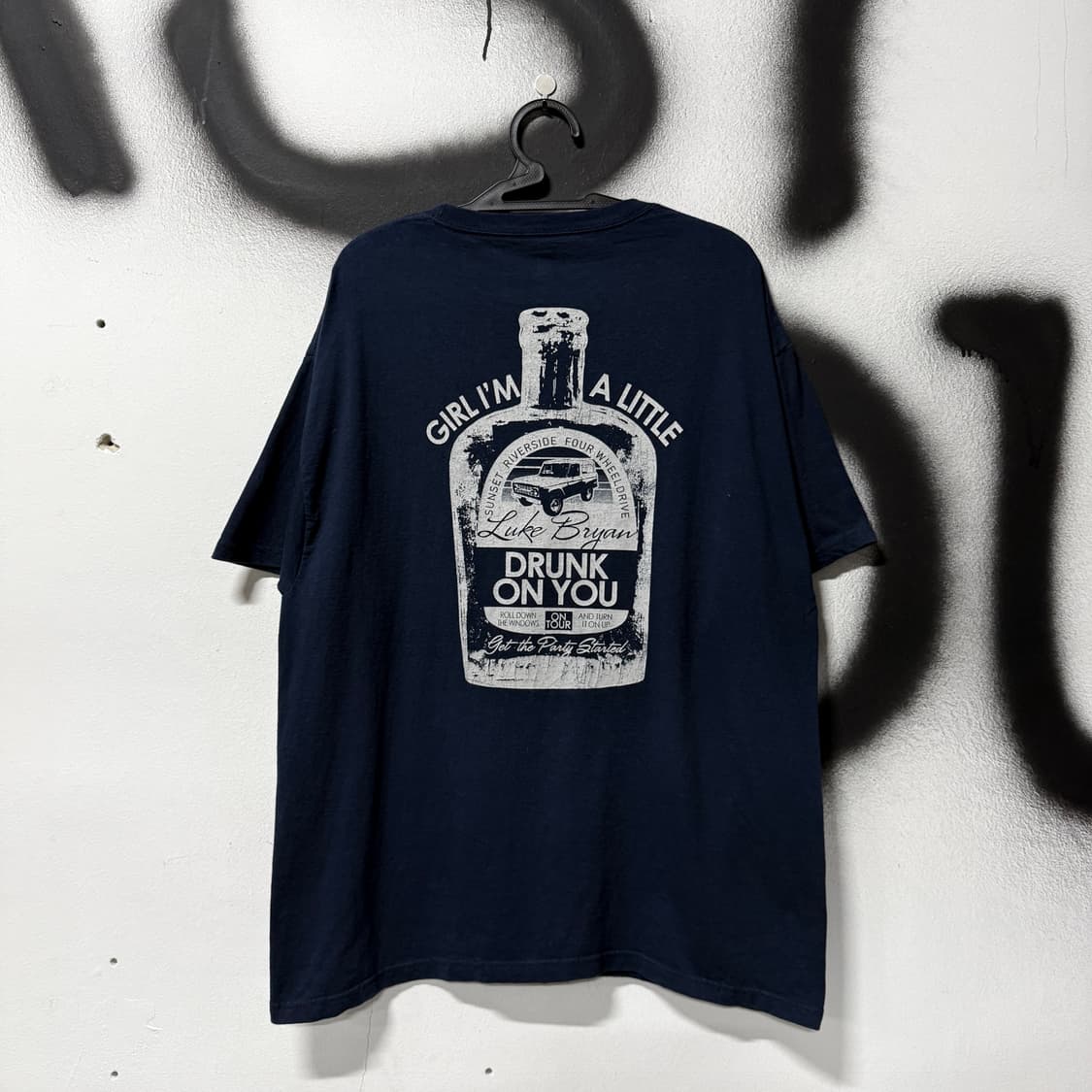 Hanes 헤인즈 루크 브라이언 Drunk On You 반팔 티셔츠 상품이미지1