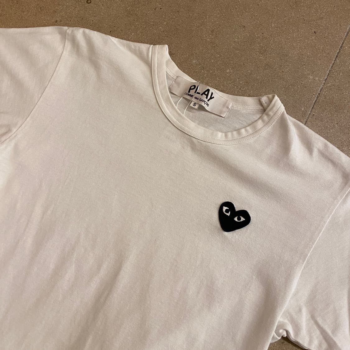 꼼데가르송 플레이 티셔츠 상품이미지3