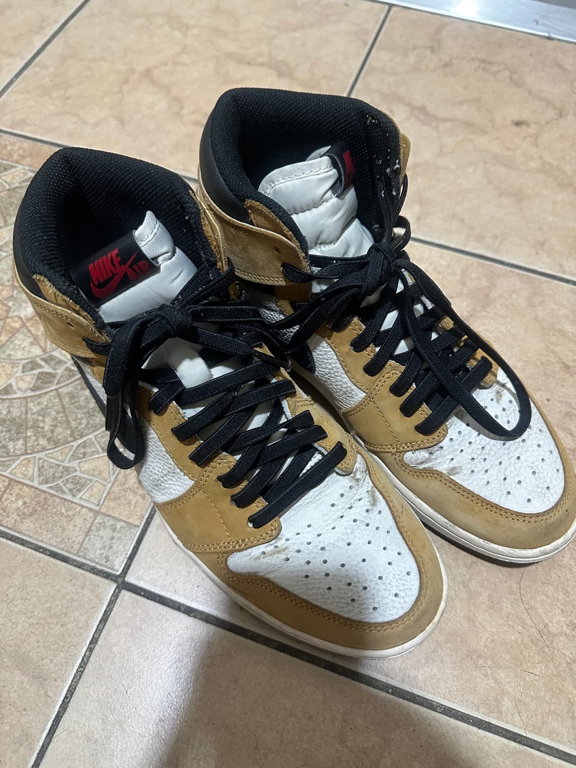 조던 1 high 루키 275 팝니다 상품이미지1