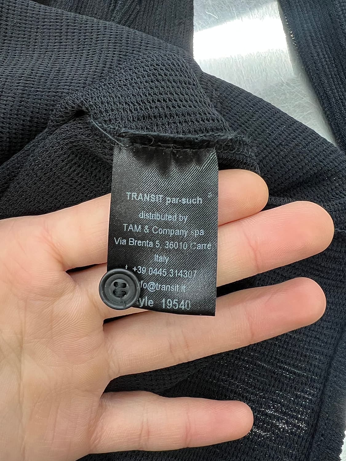 트랜짓 블랙 리브 비스코스 드레이프 메쉬 카라 넥 셔츠 상품이미지8