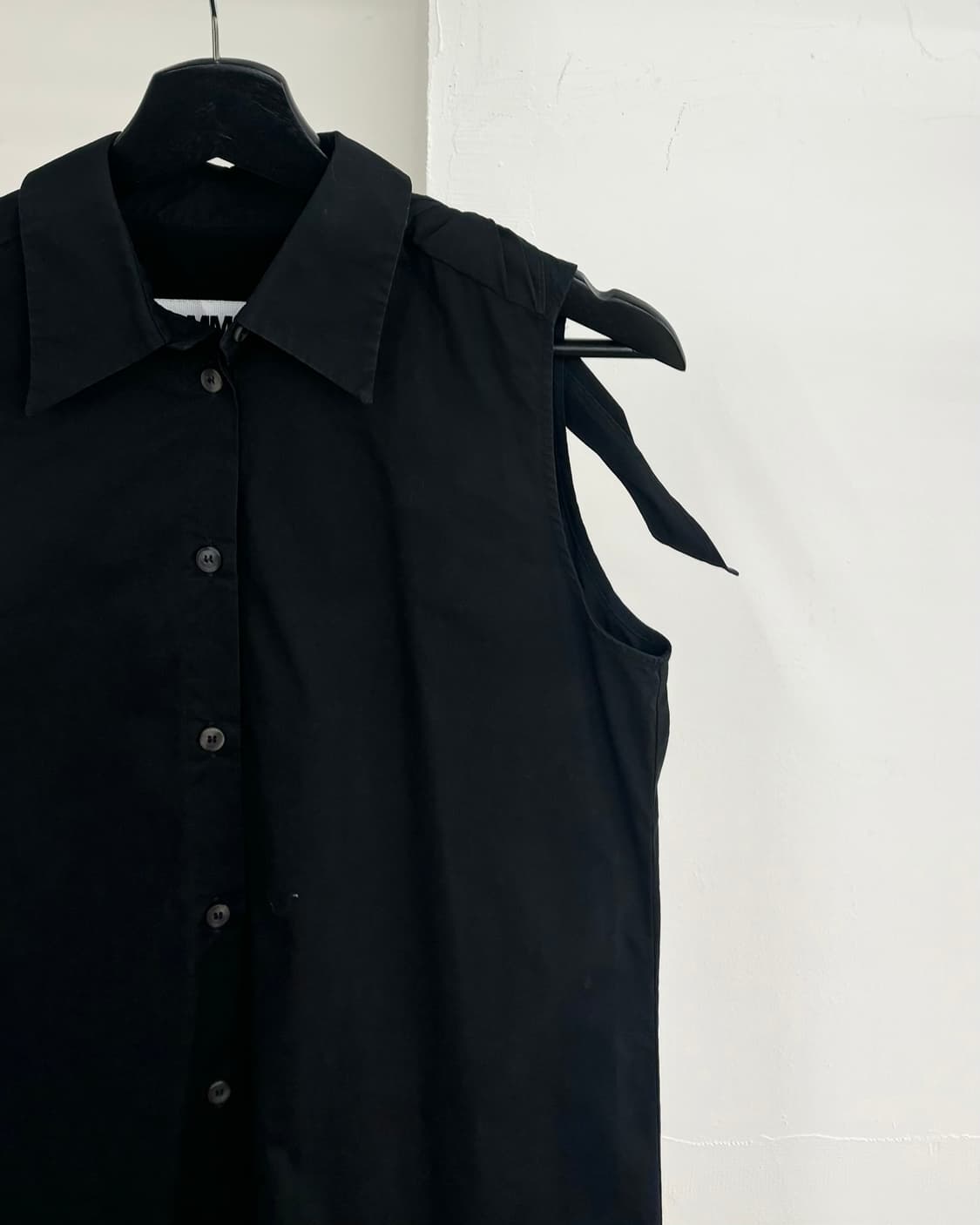 엠엠식스 카라 블랙 슬리브리스 코튼 롱 원피스 상품이미지4