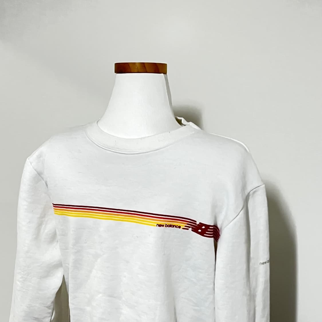 뉴발란스 기모 맨투맨 (여성제품 상품이미지4