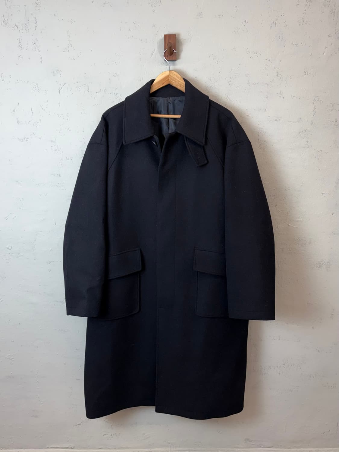 키뮤어 서플러스 울 세미오버 발마칸 코트 블랙 상품이미지1