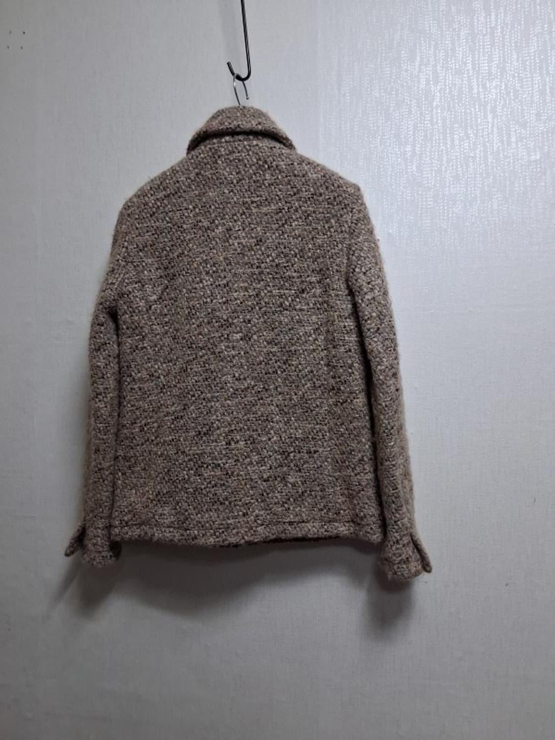 띠어리 베이지 모직 울 쟈켓 44마른55
원산지 일본 
 상품이미지2