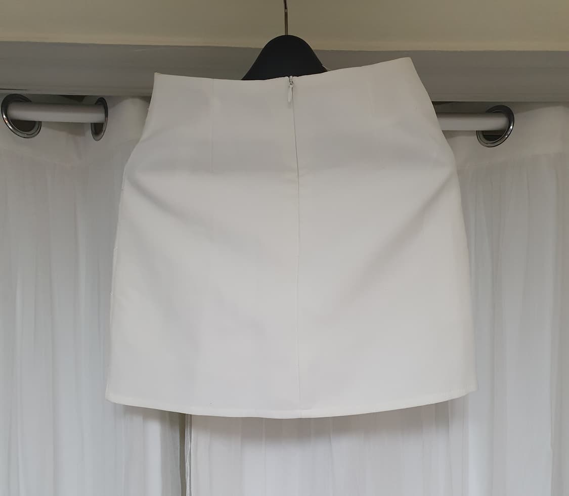 화이트 큐빅 미니 스커트)44 상품이미지3