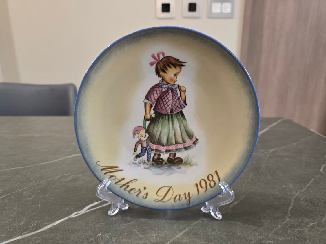 서독 Berta Hummel 1981년 Mother's Day 한정판접시 상품이미지1