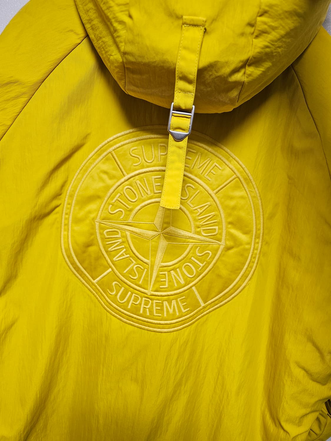 슈프림 x 스톤 아일랜드 포뮬러 스틸 리버시블 포우 퍼 파카 상품이미지3