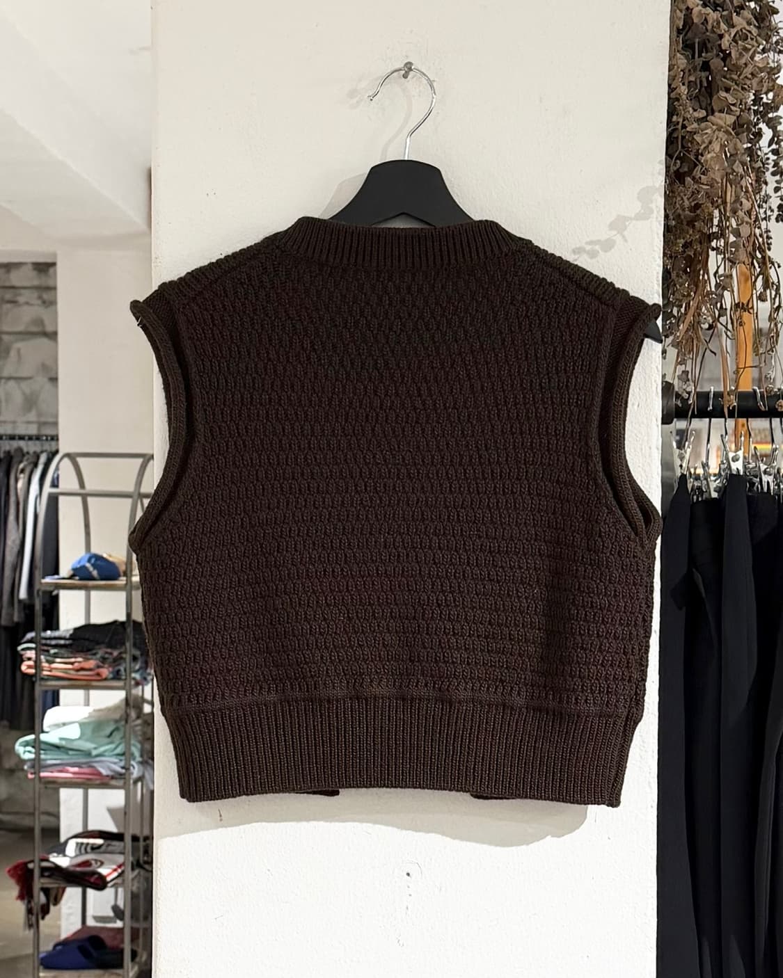 끌로에 다크브라운 크롭 울 니트 베스트 상품이미지6