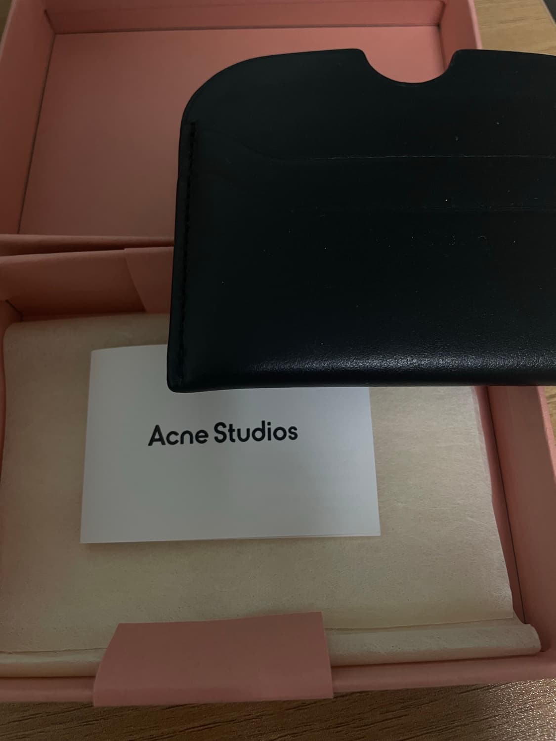 아크네 스튜디오 지갑 상품이미지2