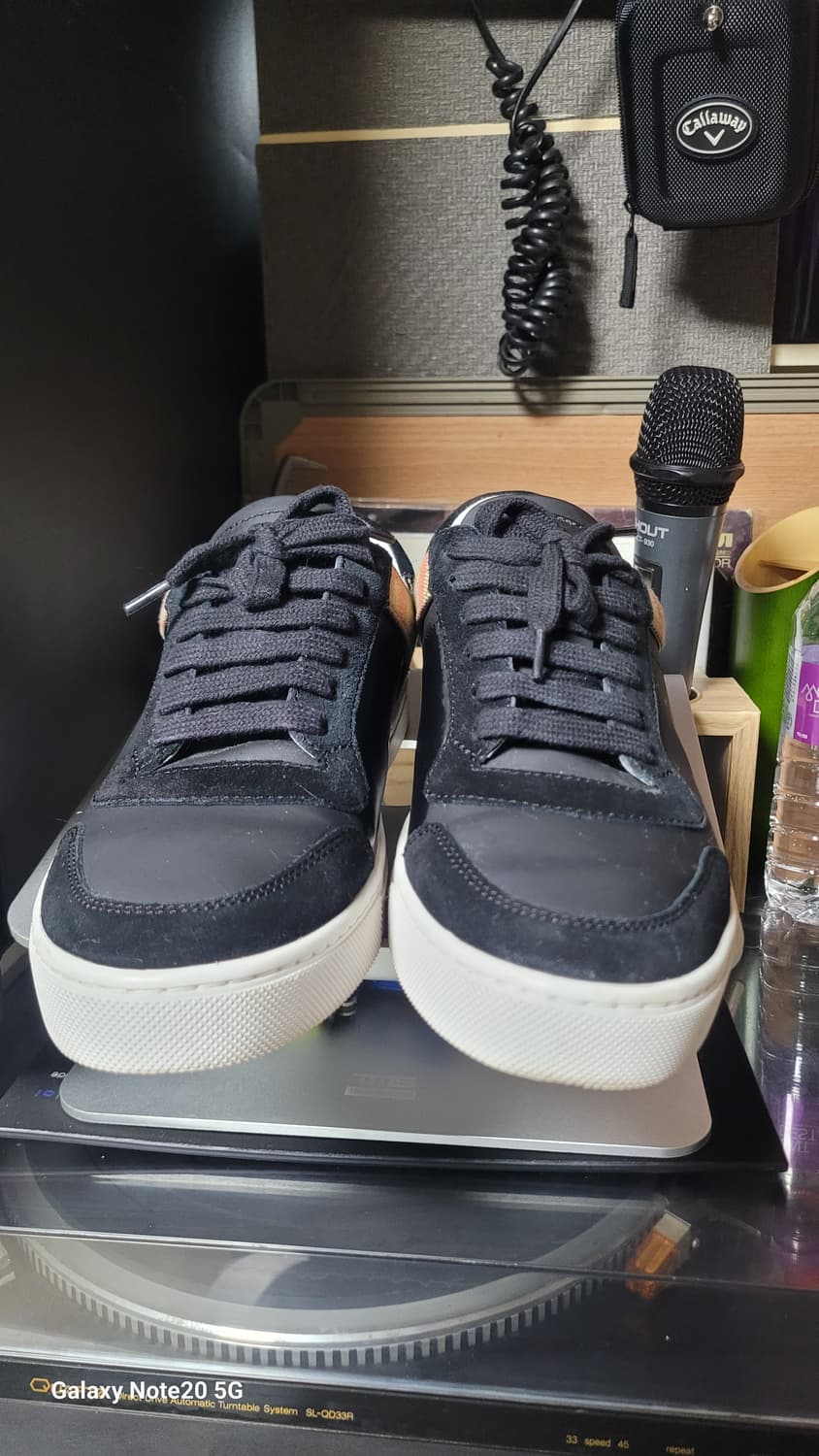 버버리 스니커즈 상품이미지4