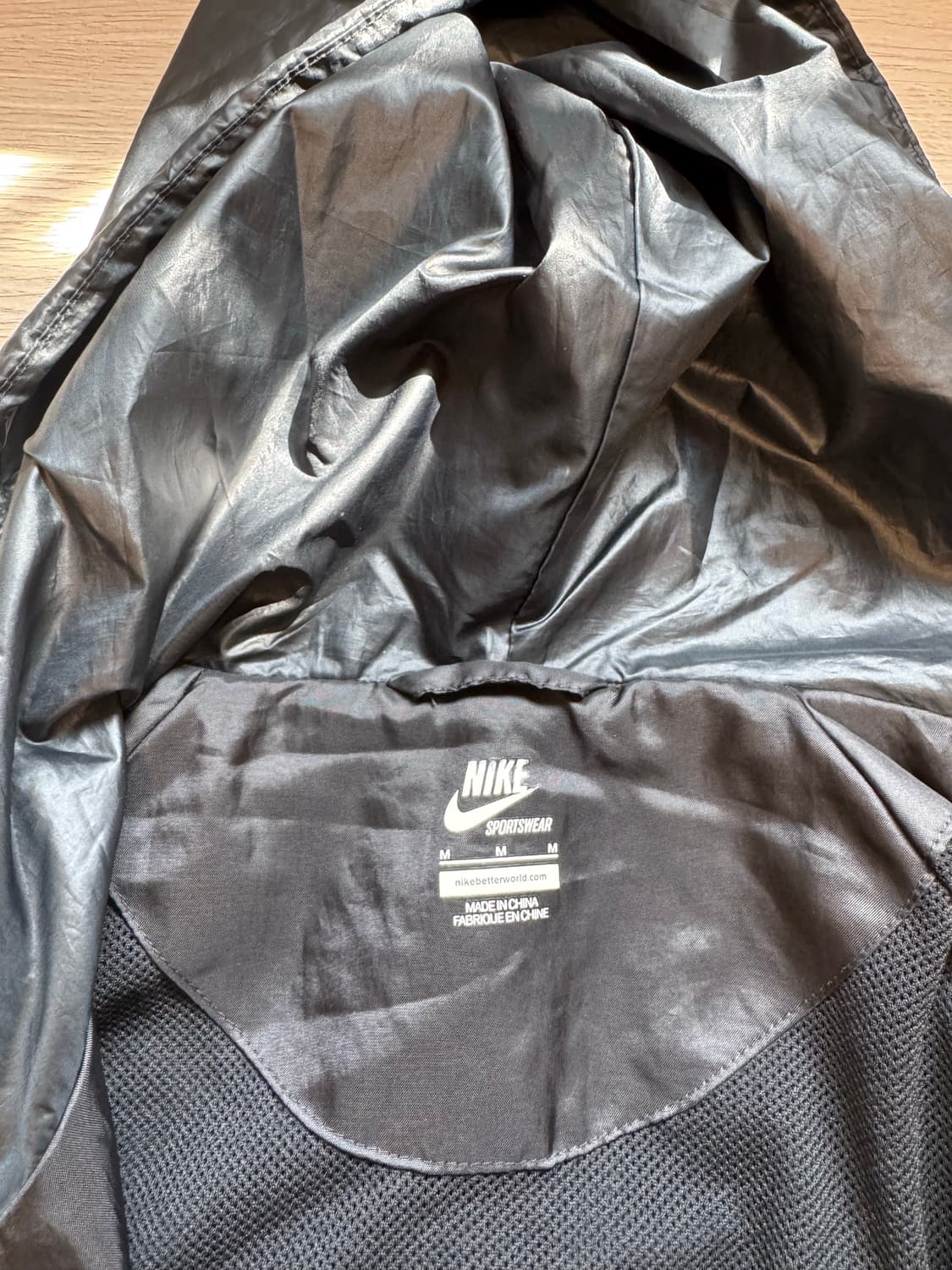 나이키 바람막이 후드 집업 M (95) 블랙 판매합니다 상품이미지6