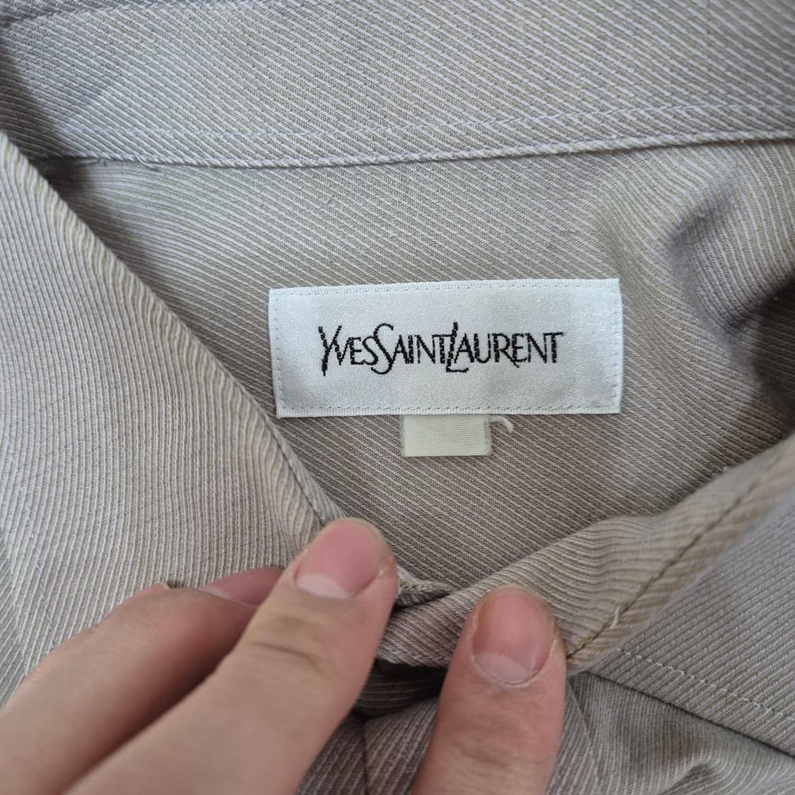 입생로랑 클래식 미니멀 포켓 솔리드 셔츠 S(90) 상품이미지5