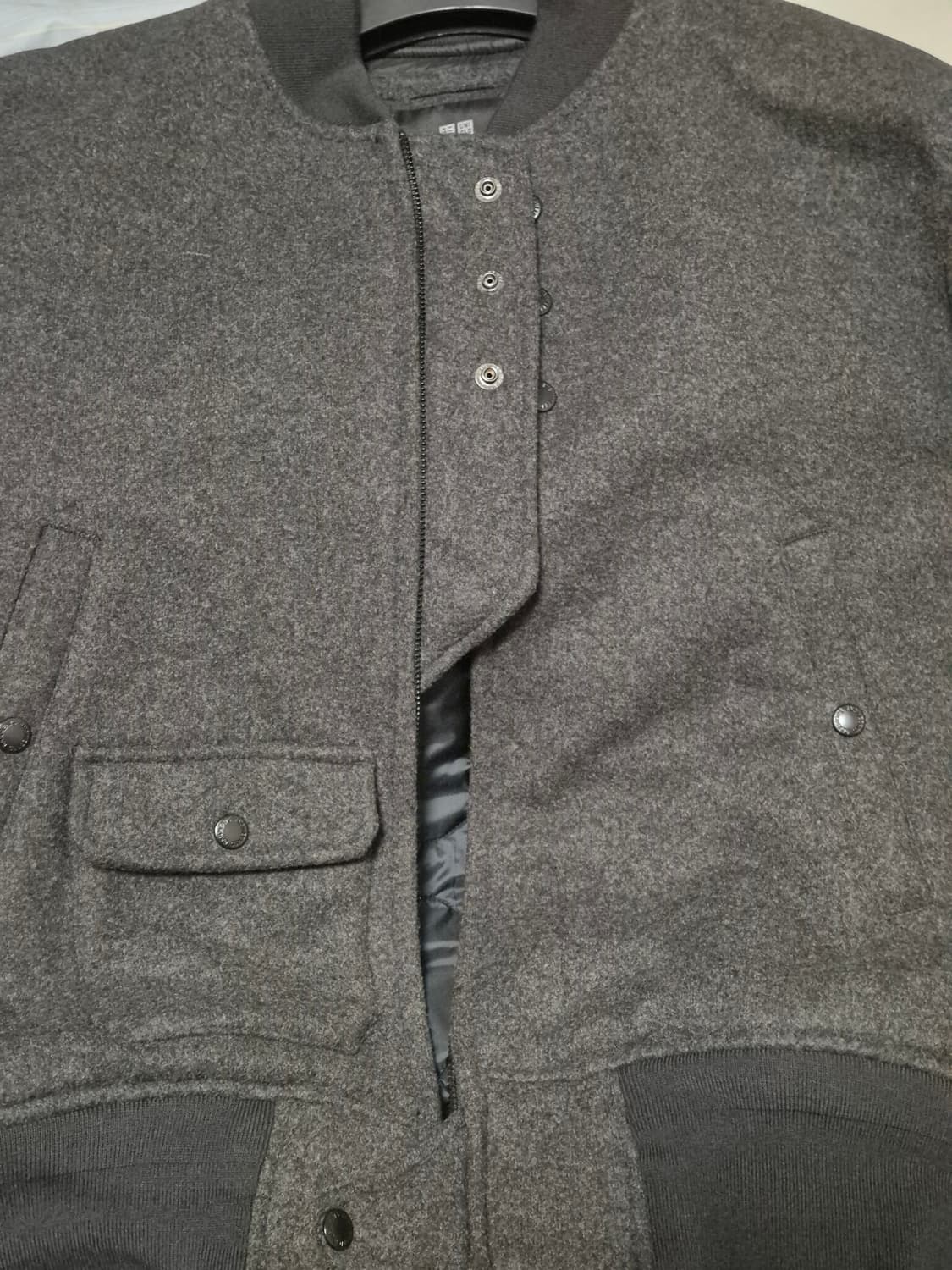 유니클로 엔지니어드가먼츠 콜라보 쇼트블루종 다크그레이 M사이즈 상품이미지6