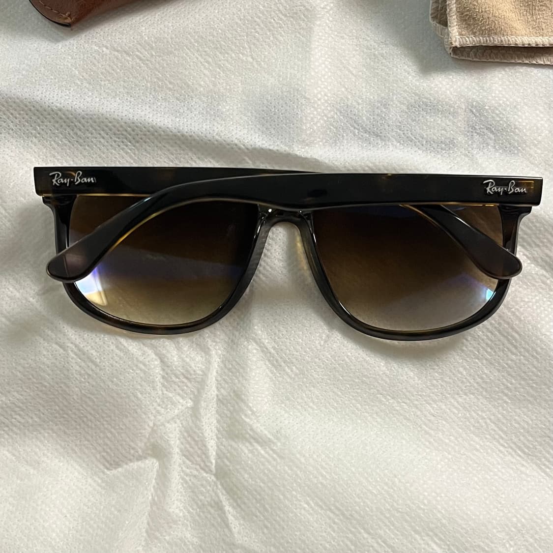 레이밴 RB 4147 보이프렌드 60-15 상품이미지3